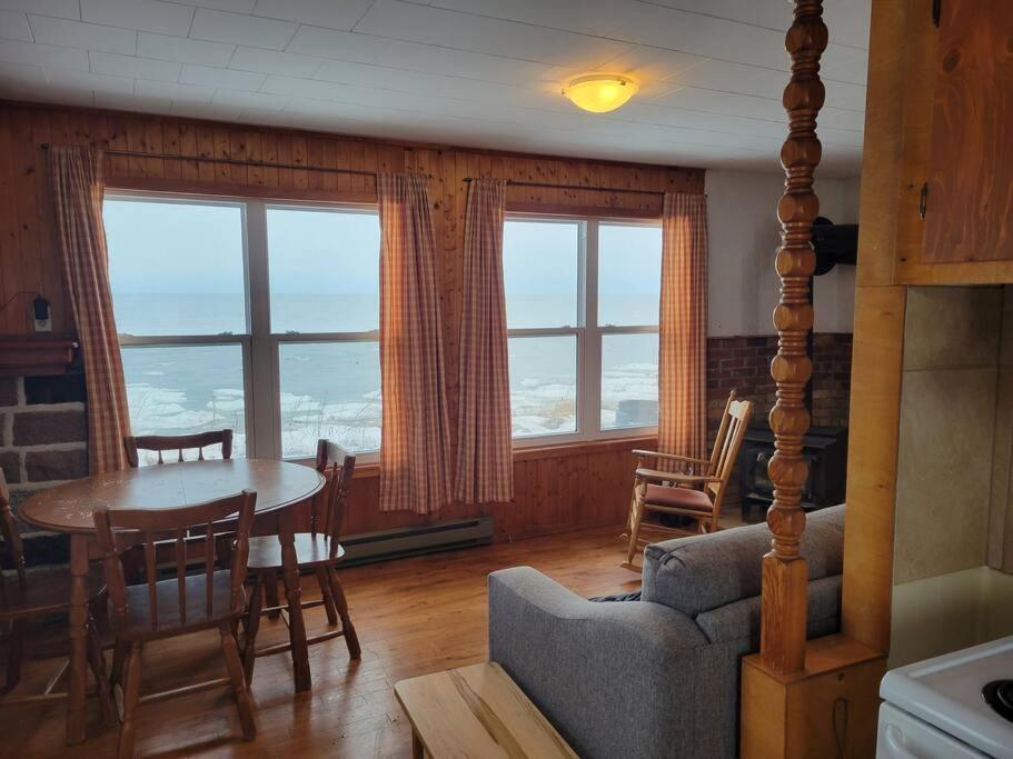 Le Petit Chalet De Pierres Sainte-Luce-sur-Mer Exterior foto
